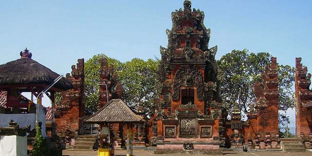 You are currently viewing Rambut Siwi Temple