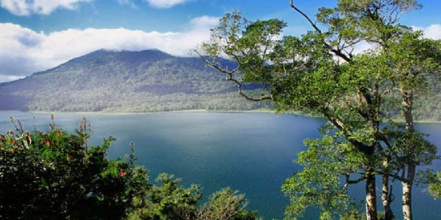 You are currently viewing Bali Tamblingan Lake