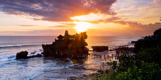 You are currently viewing Tanah Lot Temple