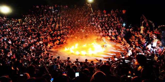 You are currently viewing Kecak and Fire Dance Performance